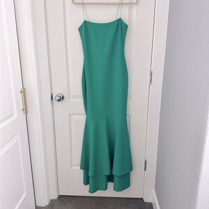 Elegant Green Sleeveless Dress